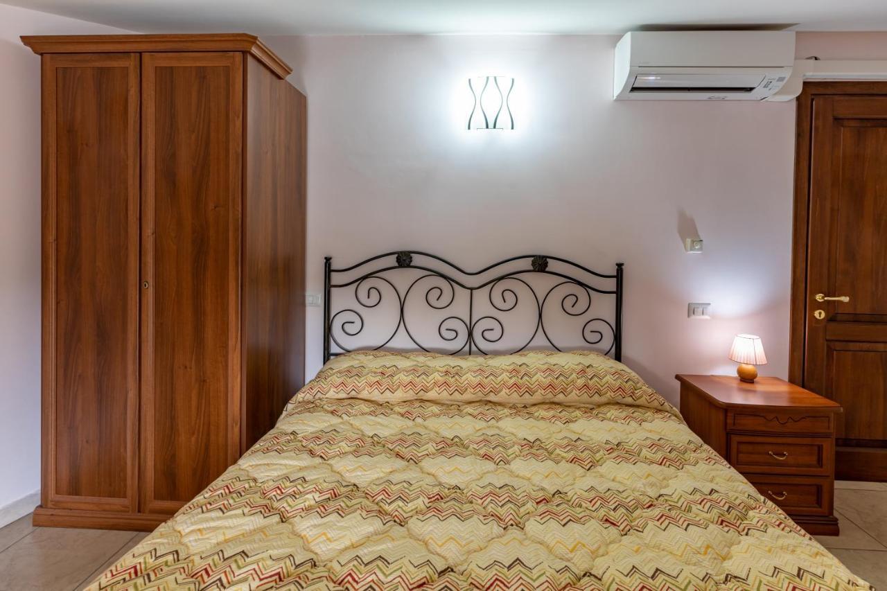 Castel Sant'Elia Il Contado B&B מראה חיצוני תמונה