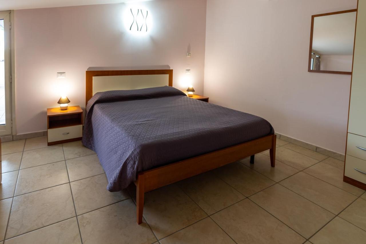 Castel Sant'Elia Il Contado B&B מראה חיצוני תמונה