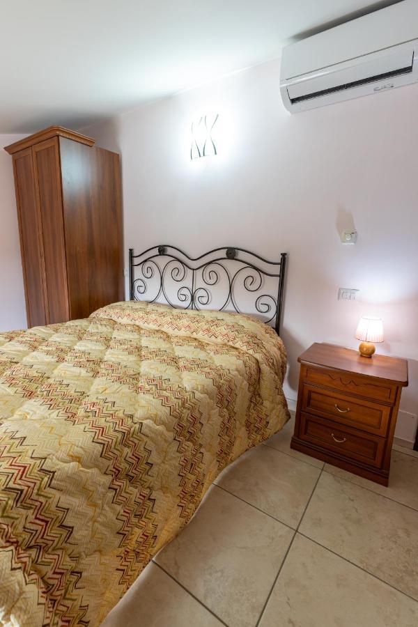 Castel Sant'Elia Il Contado B&B מראה חיצוני תמונה